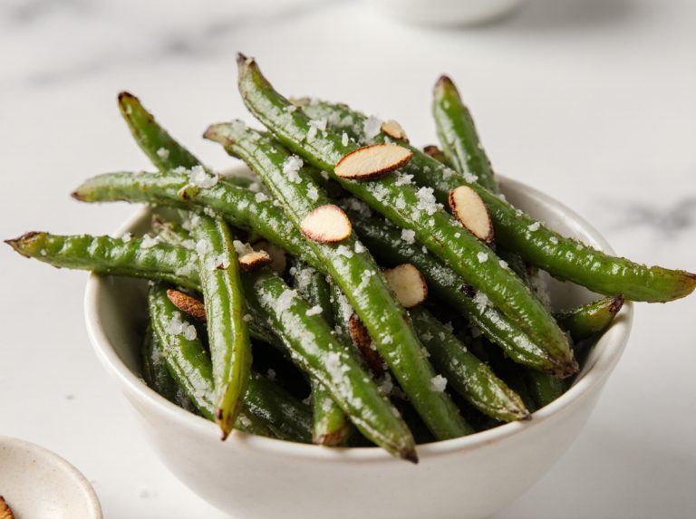 Delicious air fryer green beans seasoned to perfection for a healthy side dish.